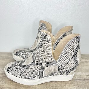 Altar’d State Faux Snakeskin Wedge Slip-on Sneaker, Gray & Black, Size 8 (NWT).